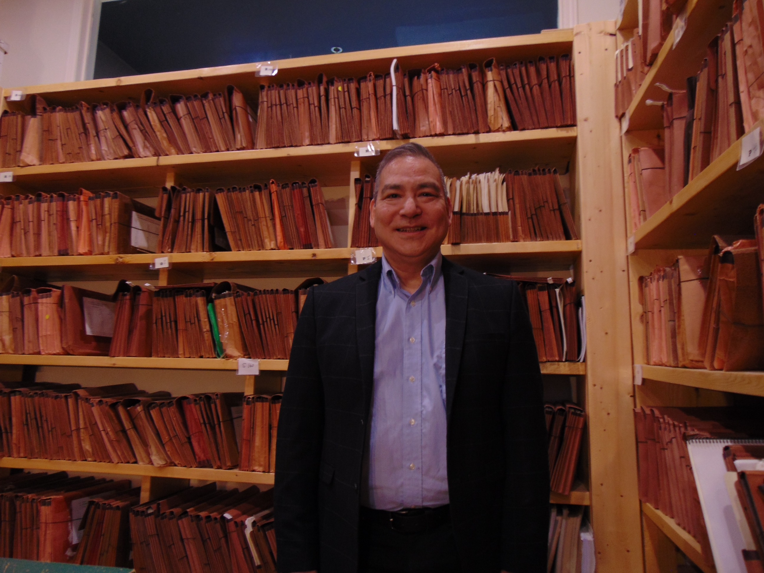 OM librarian Jeff Domoto